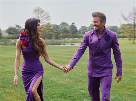 David e Victoria Beckham, nozze d'argento in viola .